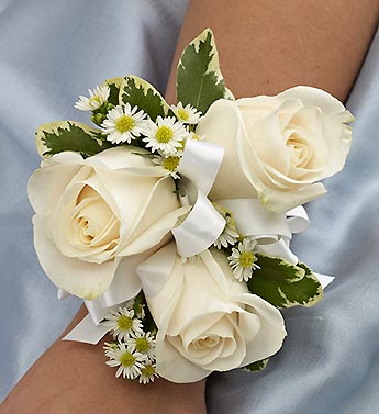 The Meanings Of White Roses From Roseforlove Com